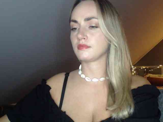 ScarlettXQueen webcam