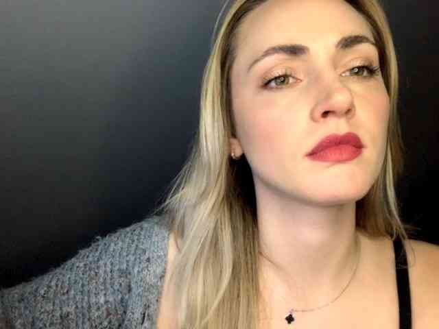 ScarlettXQueen webcam