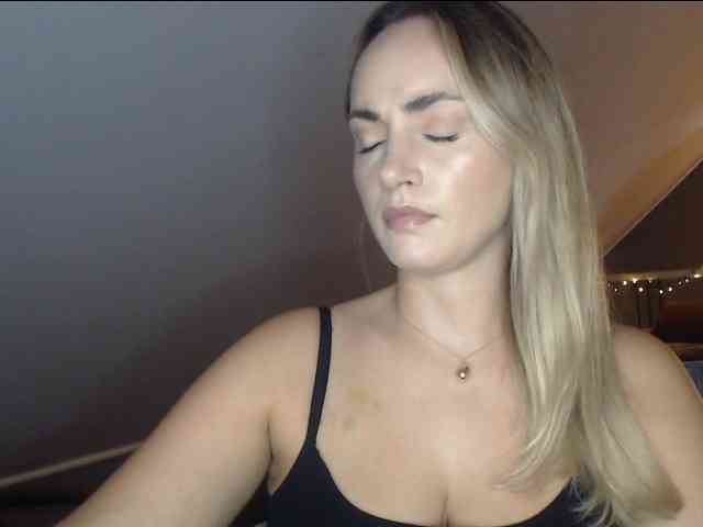 ScarlettXQueen webcam