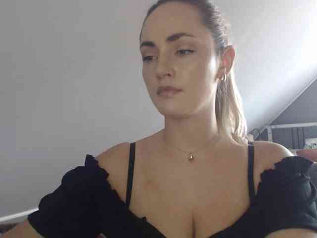 ScarlettXQueen webcam