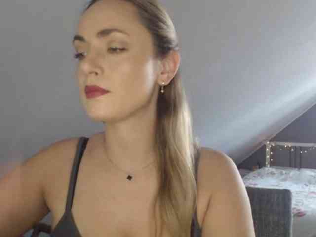 ScarlettXQueen webcam