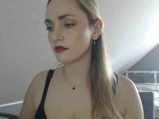 ScarlettXQueen webcam