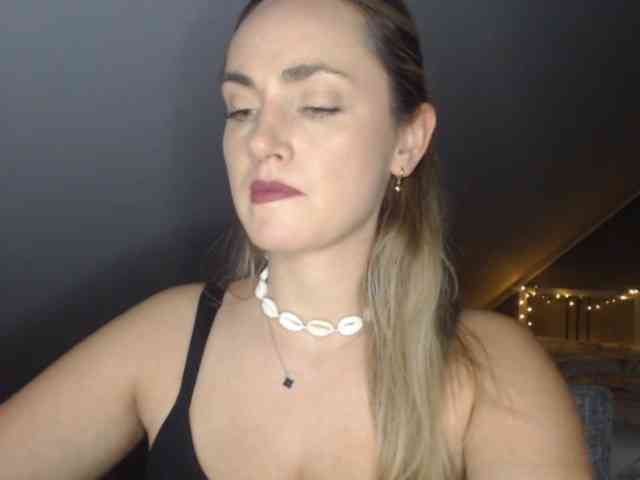 ScarlettXQueen webcam