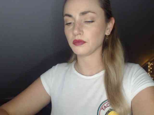 ScarlettXQueen webcam