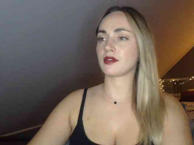 ScarlettXQueen webcam
