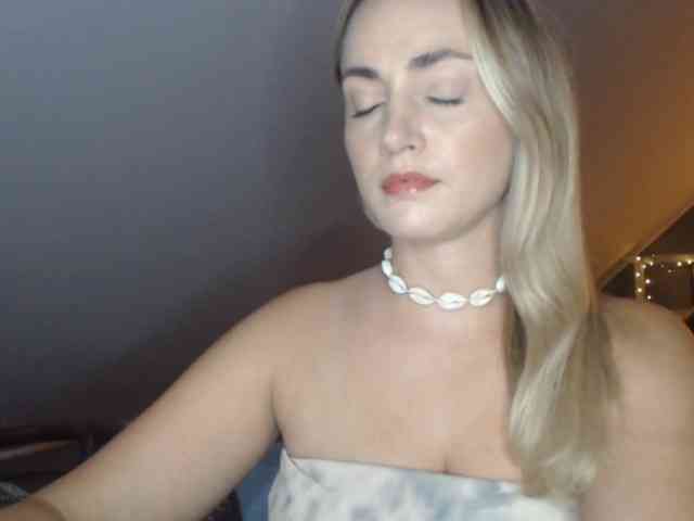 ScarlettXQueen webcam