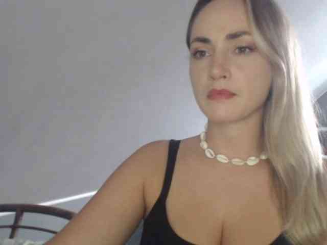 ScarlettXQueen webcam