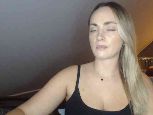 ScarlettXQueen webcam