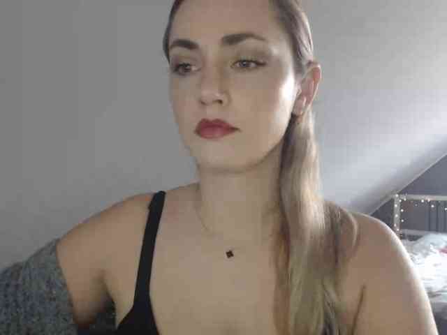 ScarlettXQueen webcam