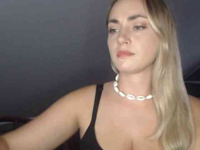 ScarlettXQueen webcam