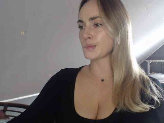 ScarlettXQueen webcam