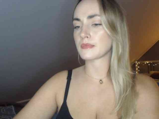 ScarlettXQueen webcam