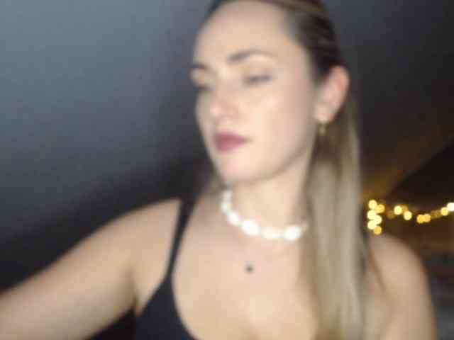 ScarlettXQueen webcam