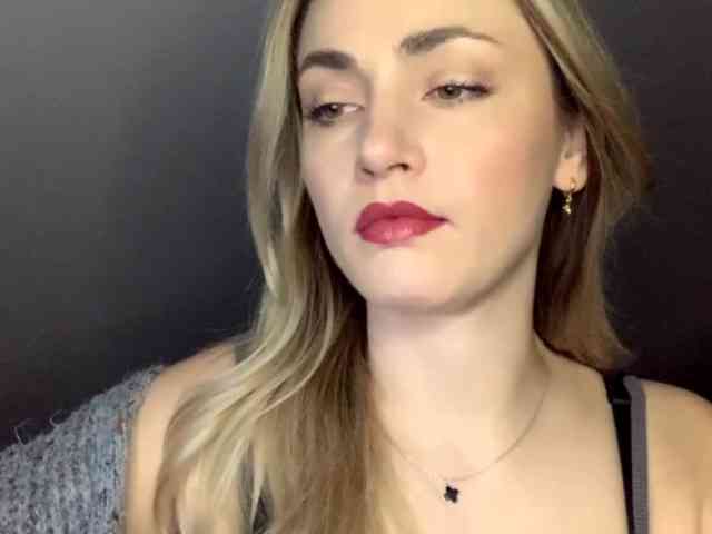 ScarlettXQueen webcam