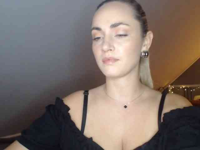 ScarlettXQueen webcam