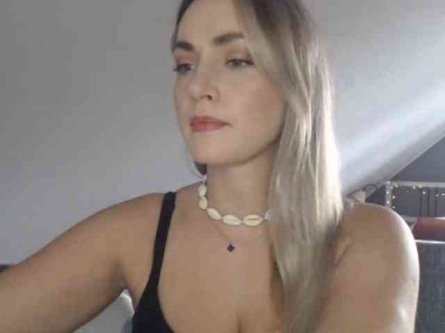 ScarlettXQueen webcam