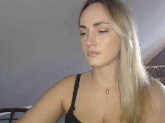 ScarlettXQueen webcam