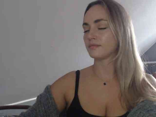 ScarlettXQueen webcam