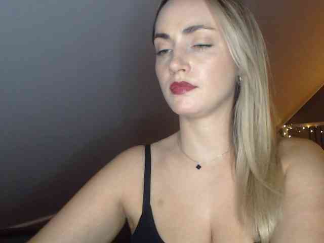 ScarlettXQueen webcam