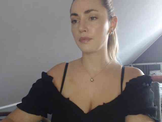 ScarlettXQueen webcam