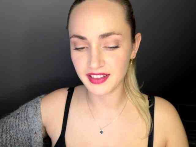 ScarlettXQueen webcam