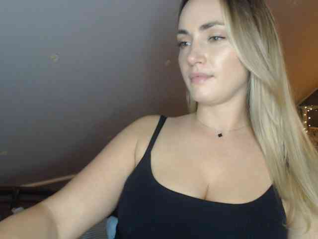 ScarlettXQueen webcam