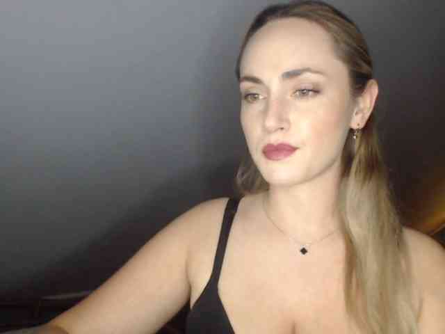 ScarlettXQueen webcam