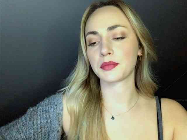 ScarlettXQueen webcam