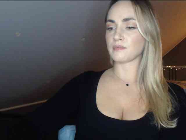 ScarlettXQueen webcam