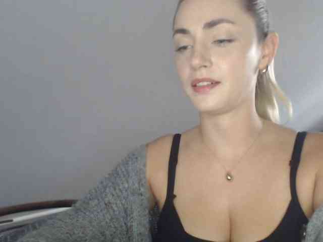 ScarlettXQueen webcam