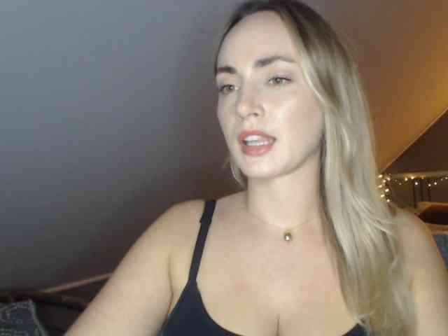 ScarlettXQueen webcam
