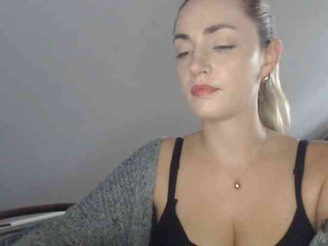 ScarlettXQueen webcam
