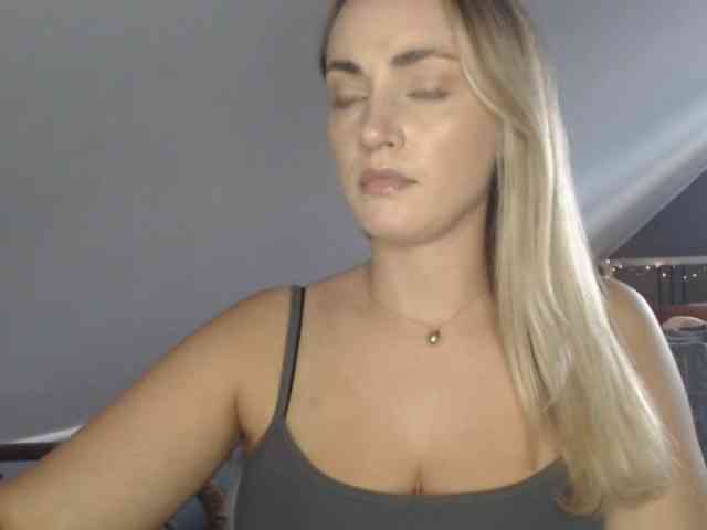 ScarlettXQueen webcam