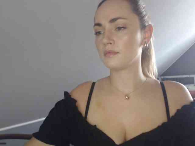 ScarlettXQueen webcam