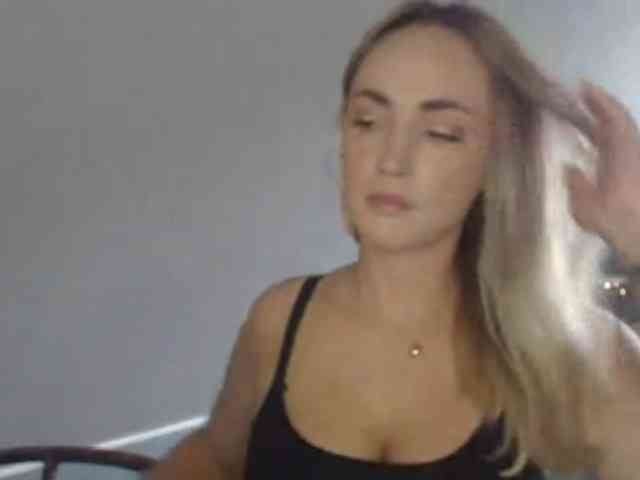 ScarlettXQueen webcam