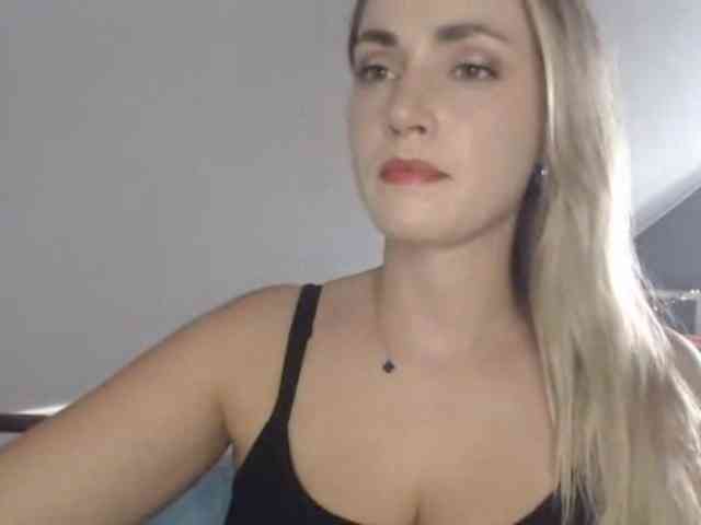 ScarlettXQueen webcam