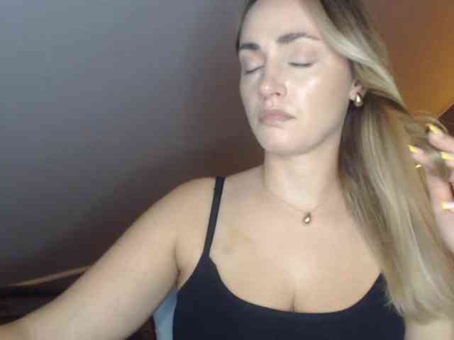 ScarlettXQueen webcam