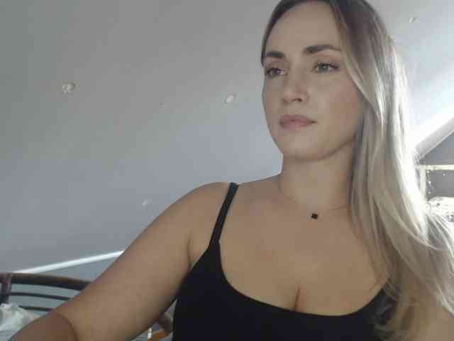 ScarlettXQueen webcam