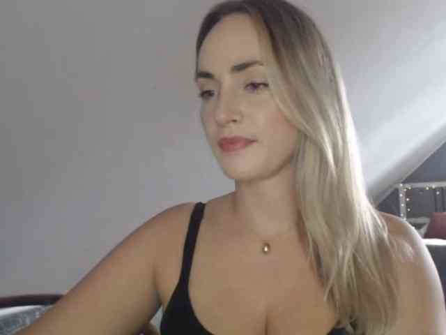 ScarlettXQueen webcam