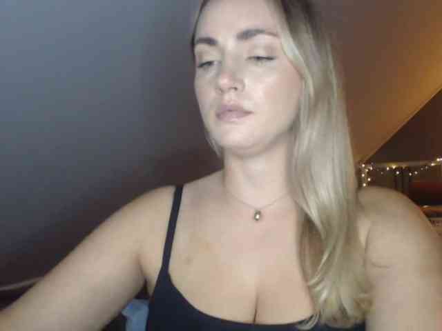 ScarlettXQueen webcam