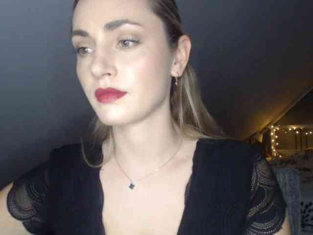 ScarlettXQueen webcam