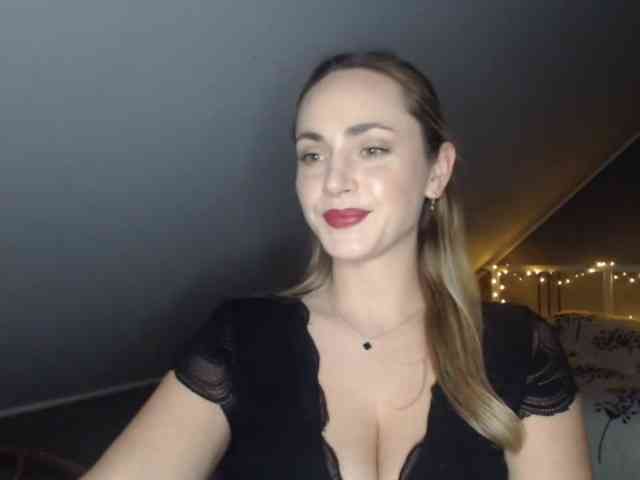 ScarlettXQueen webcam