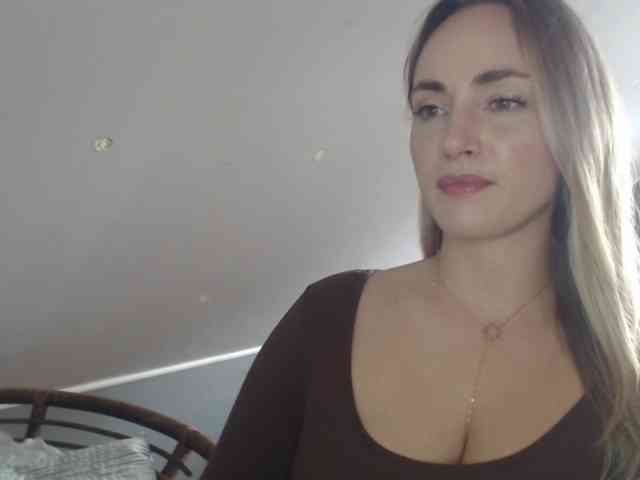 ScarlettXQueen webcam