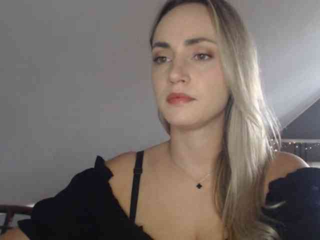 ScarlettXQueen webcam