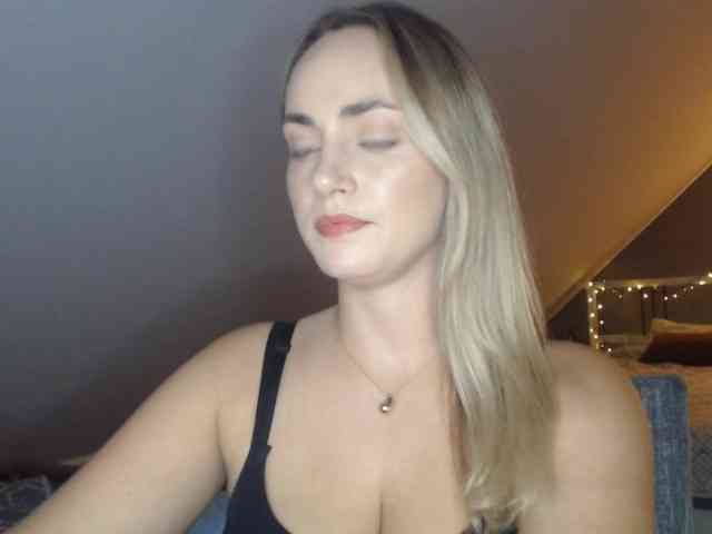ScarlettXQueen webcam