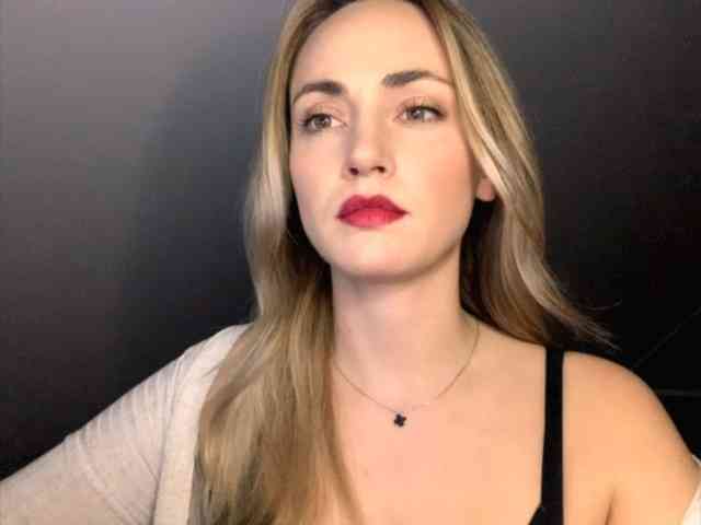 ScarlettXQueen webcam