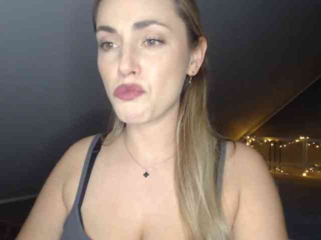 ScarlettXQueen webcam