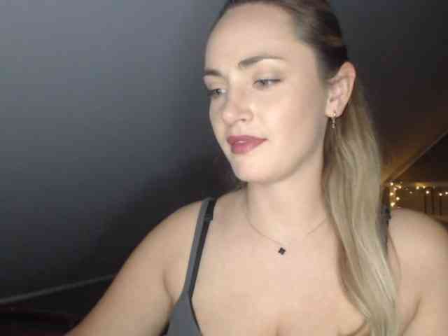 ScarlettXQueen webcam