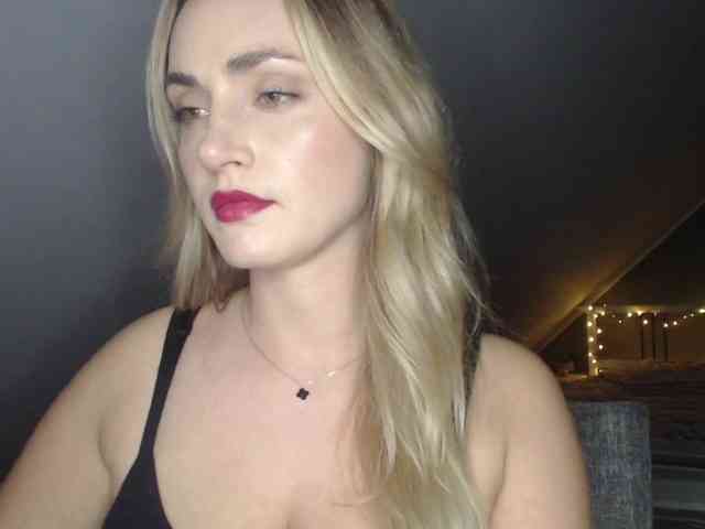 ScarlettXQueen webcam