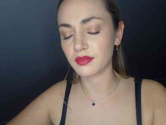 ScarlettXQueen webcam
